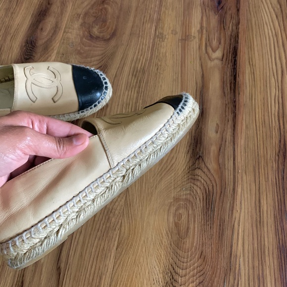 Chanel lamb skin espadrilles - Picture 2 of 3